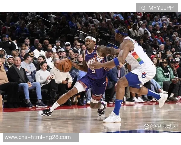 小牛队与热火队激战正酣NBA赛场精彩对决引发球迷热议